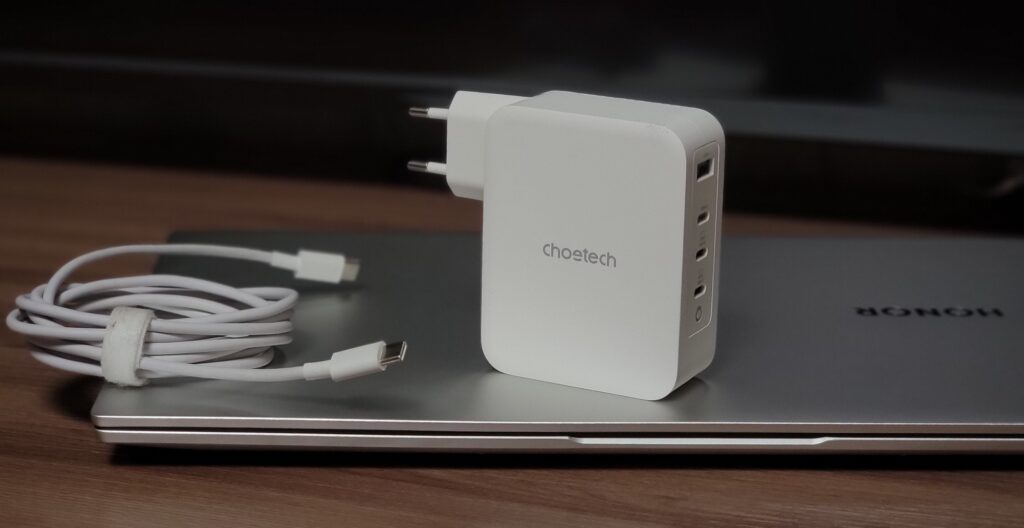 Фото 1 — Обзор зарядки Choetech Fast Wireless