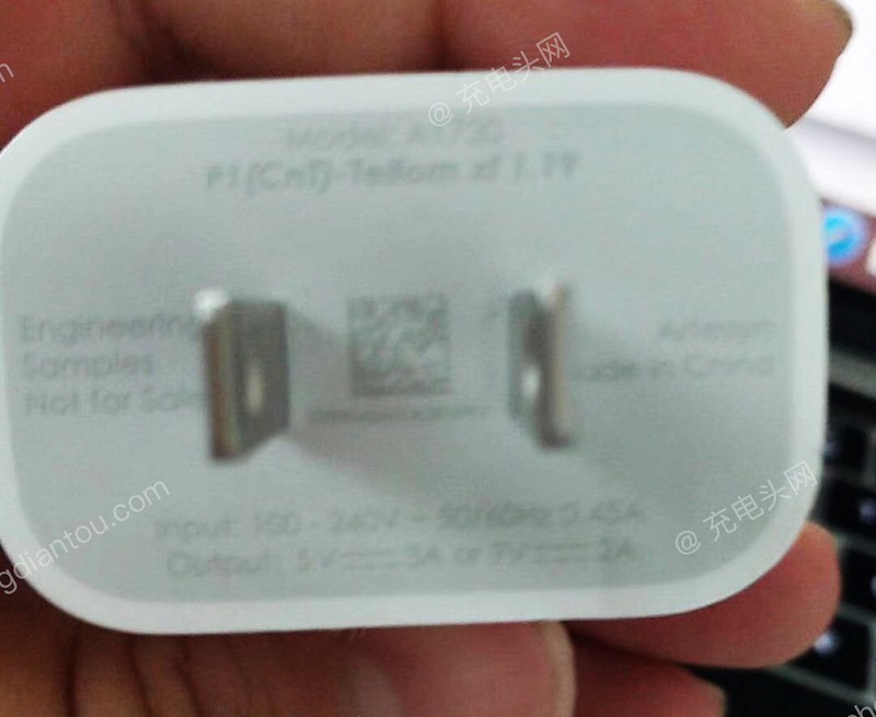 Photo of Обзор зарядного адаптера Apple 18W